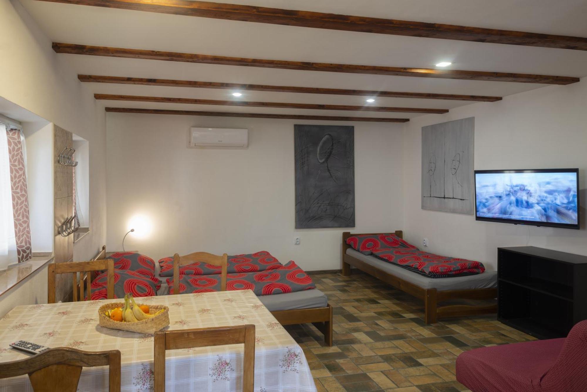 Mlyn-Osvracin Apartman Kültér fotó